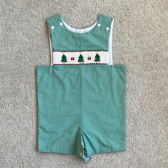 Other - Kids smocked Christmas tree Jon Jon size 4T